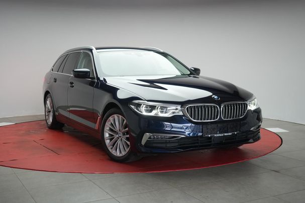 BMW 520d Touring Luxury Line 140 kW image number 2