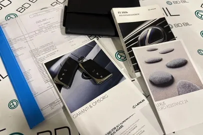 Car image 27