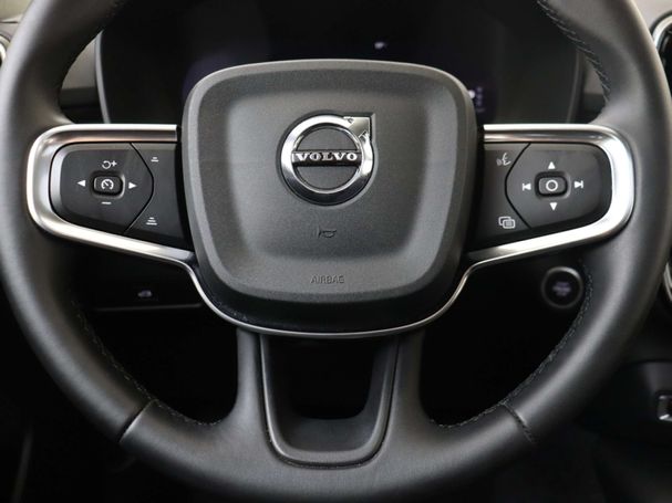 Volvo XC40 B3 Plus 120 kW image number 10