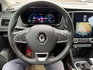 Car image 25