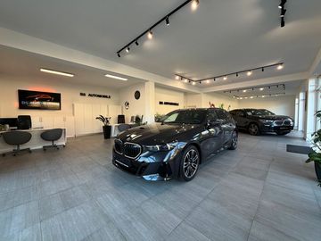 Car image 40