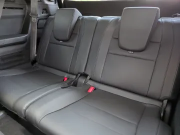 Car image 33