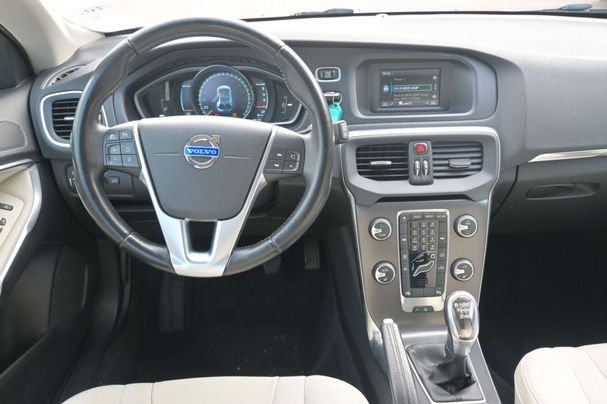 Volvo V40 D2 Momentum 84 kW image number 23