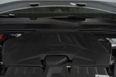 Car image 38