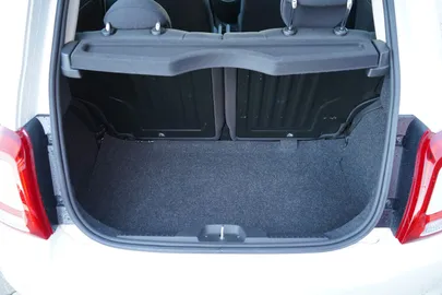 Car image 28