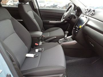 Car image 14