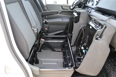 Car image 37