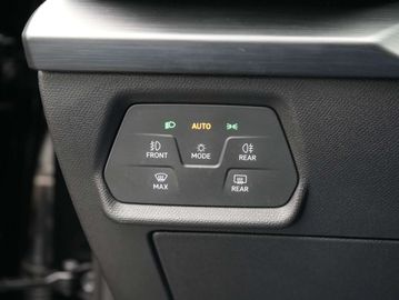 Car image 37