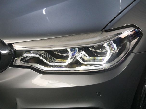 BMW 520i Touring 135 kW image number 24