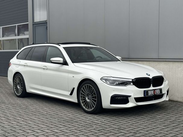 BMW 540i Touring 251 kW image number 2