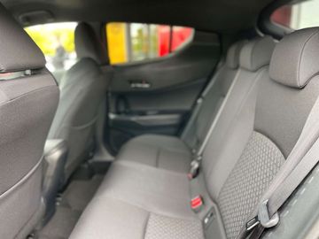 Car image 14