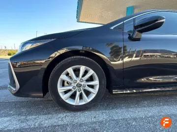 Car image 28