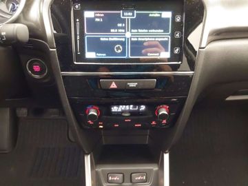 Car image 11