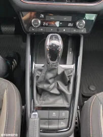 Car image 40