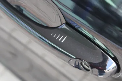 Car image 28