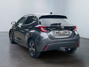 Car image 4