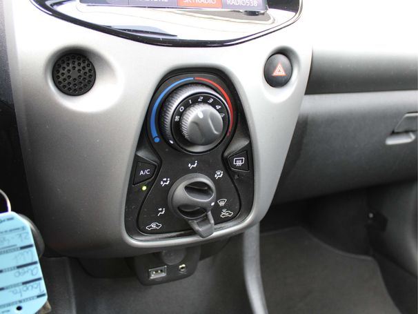 Toyota Aygo 54 kW image number 13