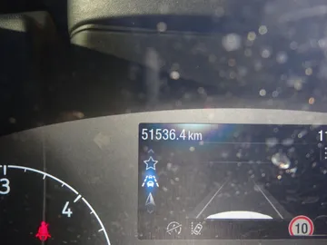 Car image 32