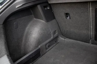 Car image 45