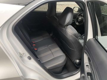 Car image 15