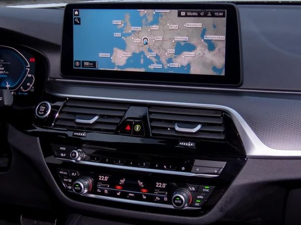 BMW 530 Touring xDrive 215 kW image number 7