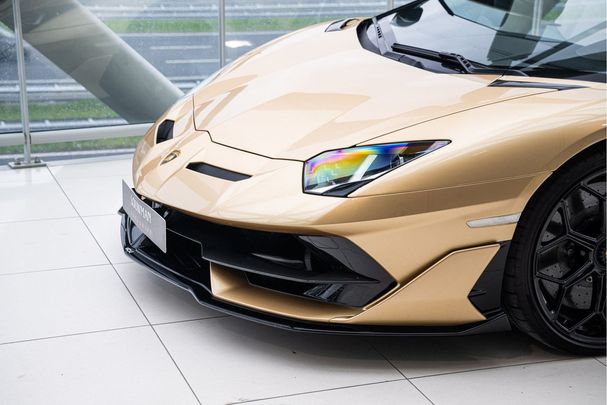 Lamborghini Aventador Roadster SVJ 566 kW image number 13