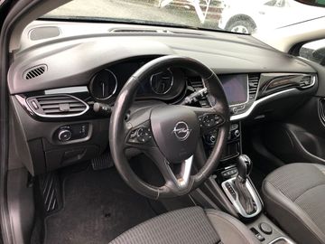 Car image 12