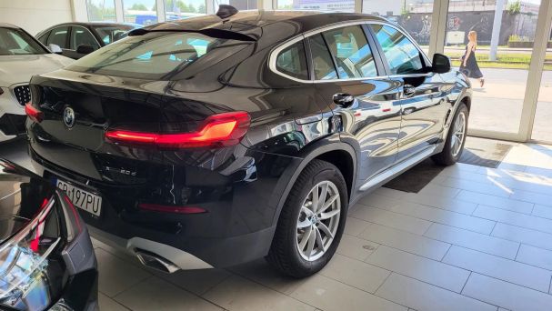 BMW X4 xDrive 140 kW image number 2