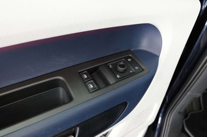 Car image 31