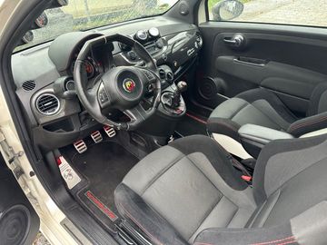 Car image 16