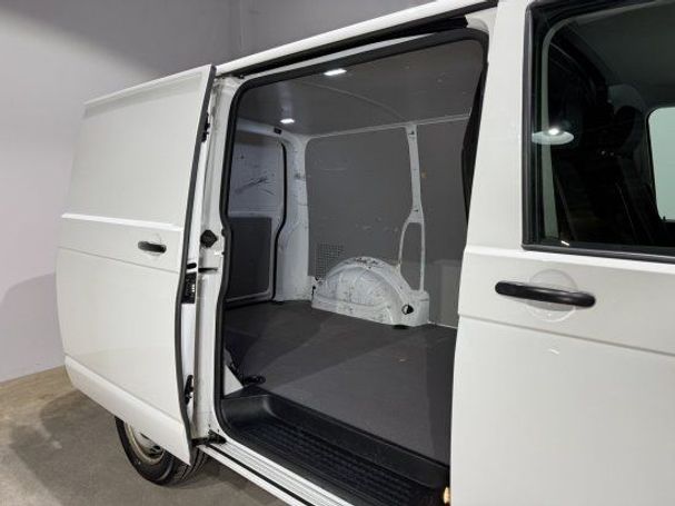 Volkswagen T6 Transporter 110 kW image number 26