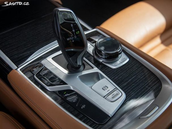 BMW 740d xDrive 250 kW image number 14