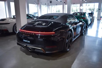 Car image 36