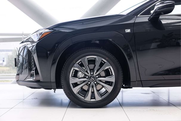 Lexus UX 250h 135 kW image number 42