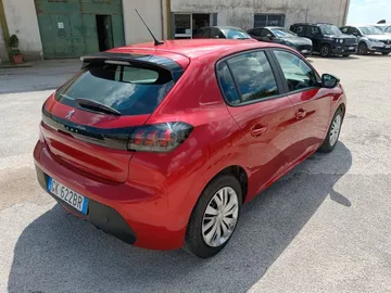 Car image 2
