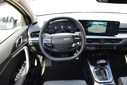 Car image 26