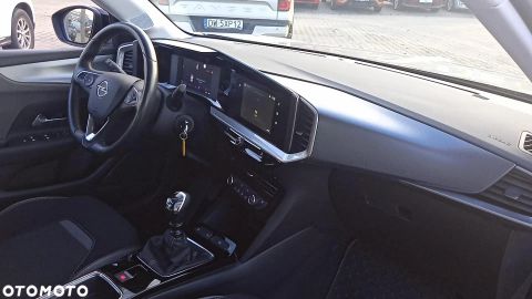 Car image 26