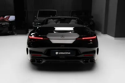 Car image 40