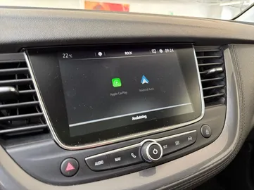Car image 27