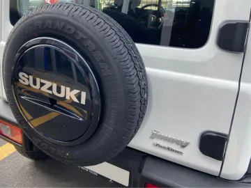 Car image 26