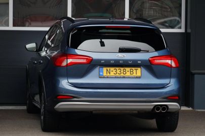 Car image 30