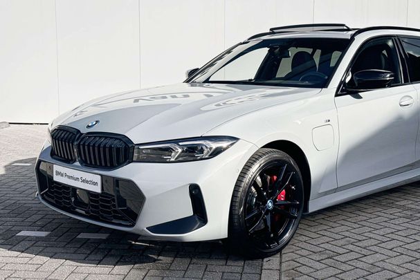 BMW 330e Touring xDrive 215 kW image number 25