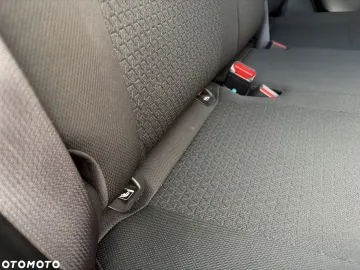 Car image 37