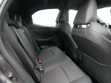 Car image 9