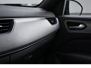 Car image 29