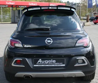 Car image 5