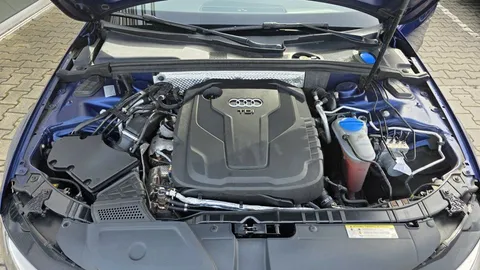 Car image 26