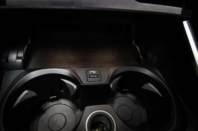 Car image 37