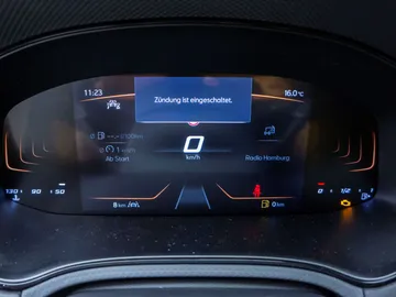 Car image 27