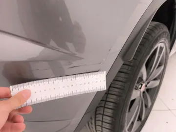 Car image 38